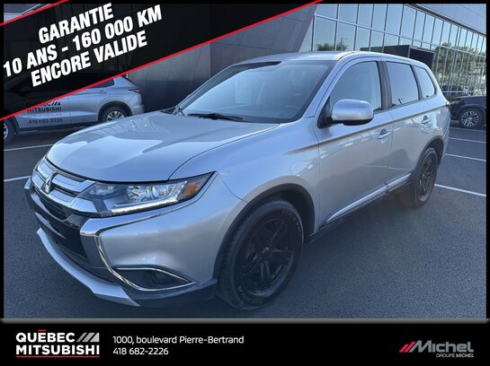 Mitsubishi Outlander ES AWC, Sièges chauffants, Android Auto/Apple Carplay, Garantie 2027 2018 Gris